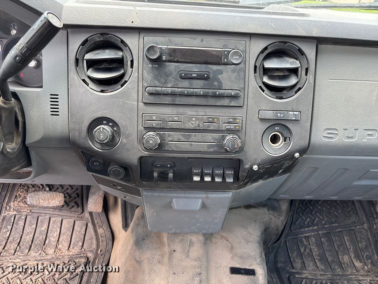 image for item NM9940 2015 Ford F350 Super Duty Ext. Cab pickup truck