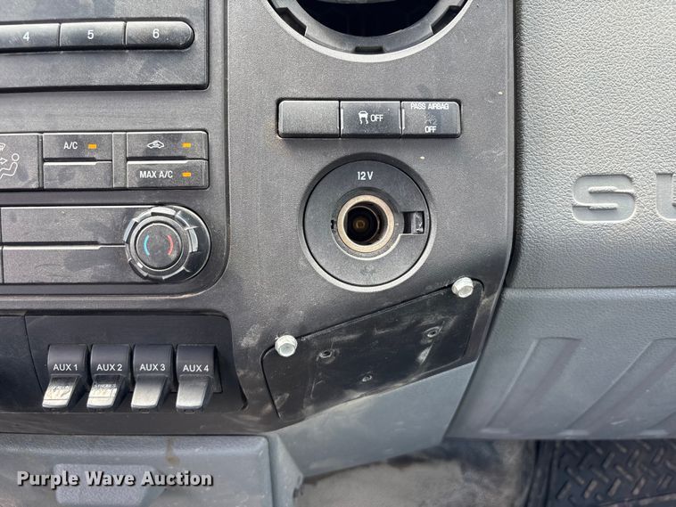 image for item NM9940 2015 Ford F350 Super Duty Ext. Cab pickup truck