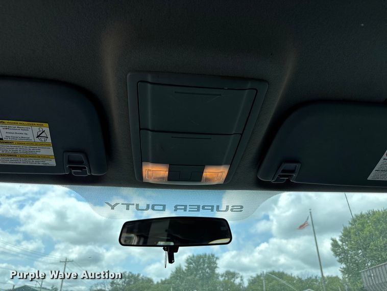 image for item NM9940 2015 Ford F350 Super Duty Ext. Cab pickup truck