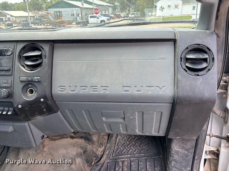 image for item NM9940 2015 Ford F350 Super Duty Ext. Cab pickup truck