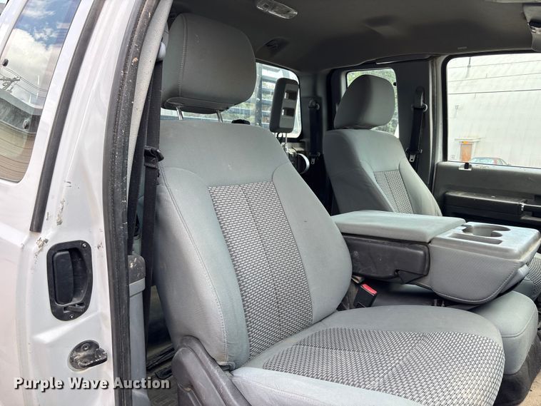 image for item NM9940 2015 Ford F350 Super Duty Ext. Cab pickup truck