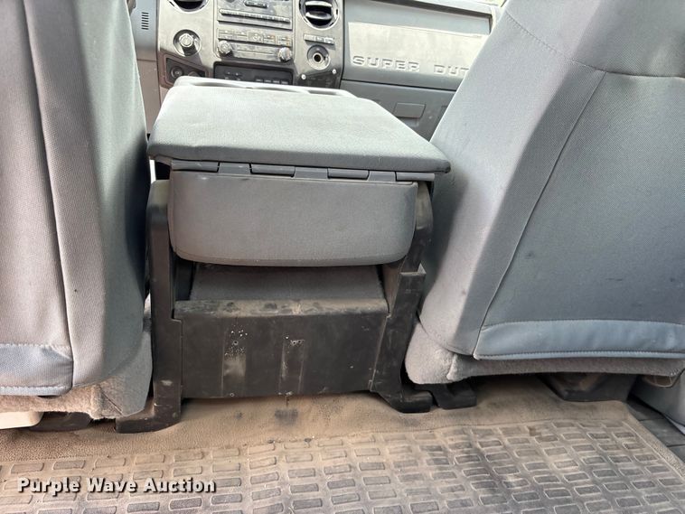 image for item NM9940 2015 Ford F350 Super Duty Ext. Cab pickup truck