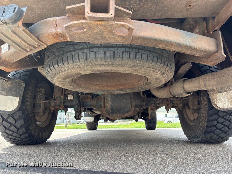 image for item NM9940 2015 Ford F350 Super Duty Ext. Cab pickup truck