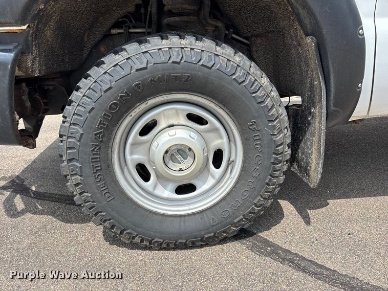 image for item NM9940 2015 Ford F350 Super Duty Ext. Cab pickup truck