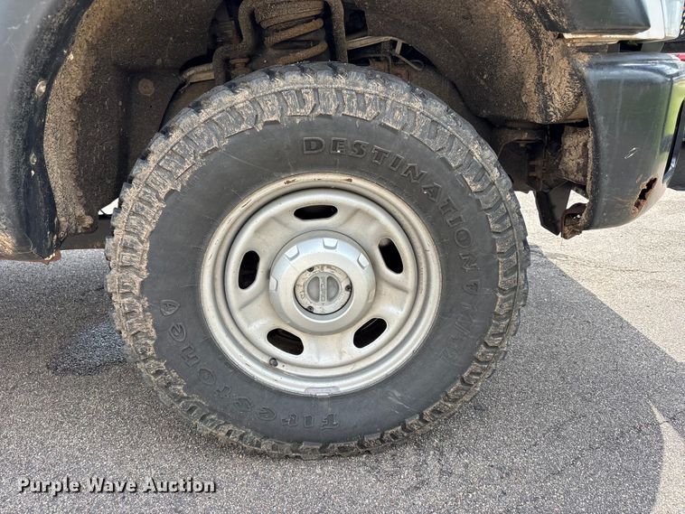 image for item NM9940 2015 Ford F350 Super Duty Ext. Cab pickup truck