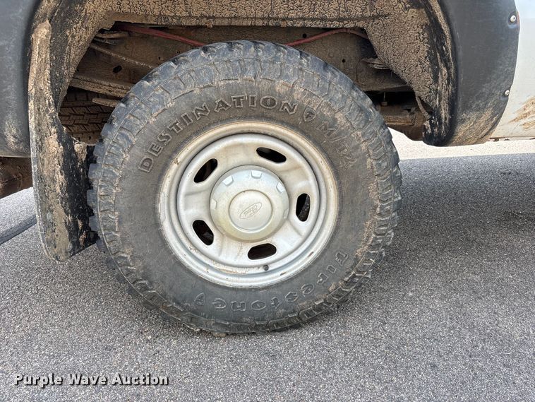 image for item NM9940 2015 Ford F350 Super Duty Ext. Cab pickup truck