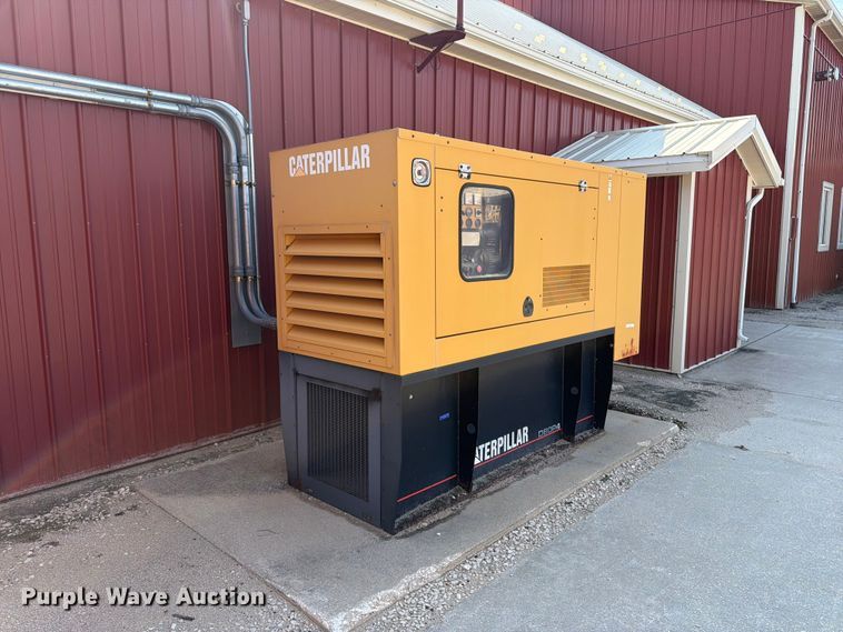 image for item OE9693 2004 Caterpillar D80P4 generator