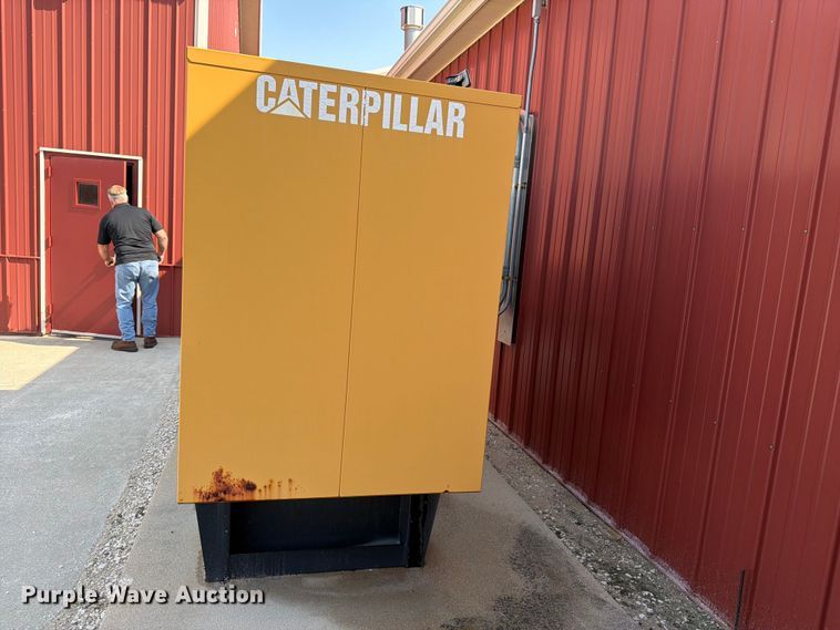 image for item OE9693 2004 Caterpillar D80P4 generator