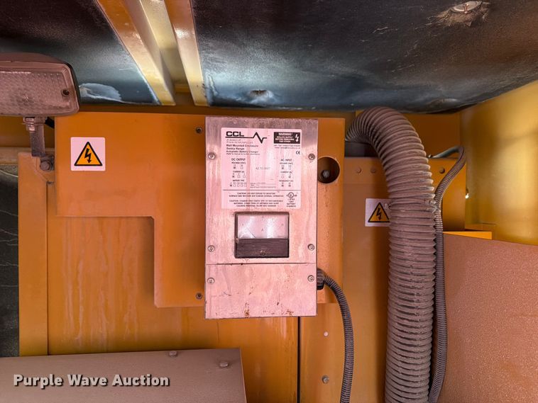 image for item OE9693 2004 Caterpillar D80P4 generator