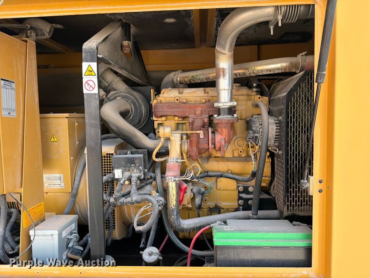 image for item OE9693 2004 Caterpillar D80P4 generator