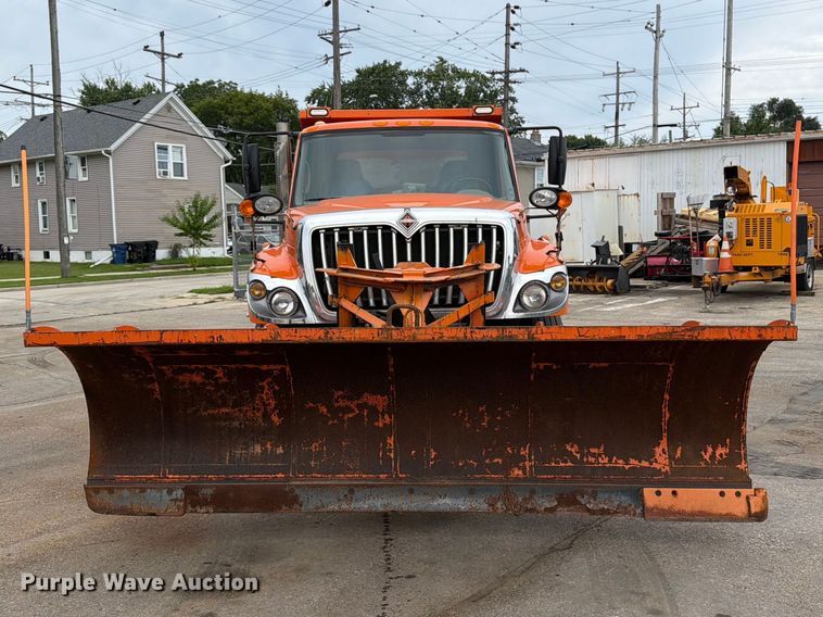 image for item OE9699 2008 International WorkStar 7400 dump truck