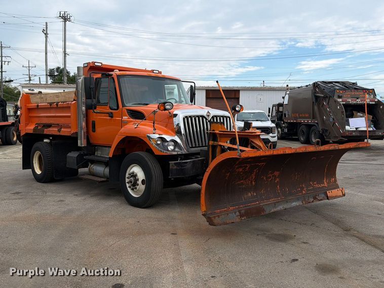 image for item OE9699 2008 International WorkStar 7400 dump truck