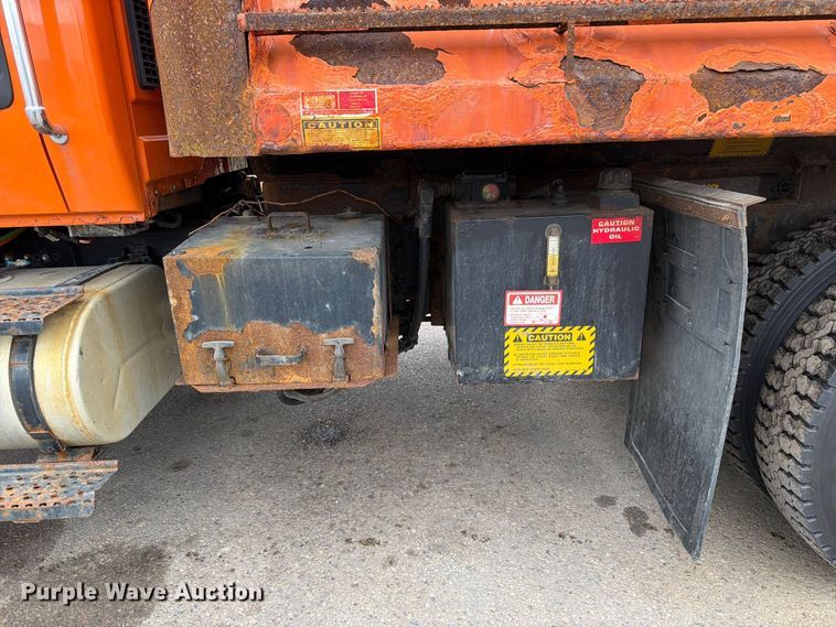 image for item OE9699 2008 International WorkStar 7400 dump truck