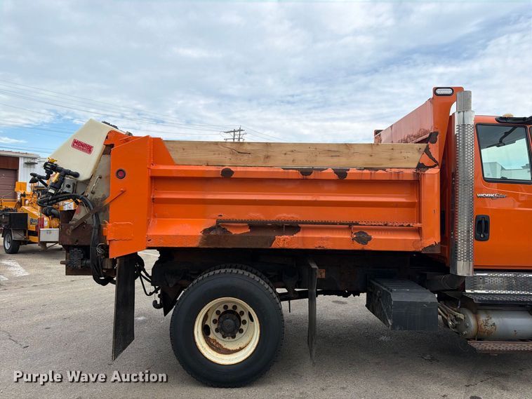 image for item OE9699 2008 International WorkStar 7400 dump truck