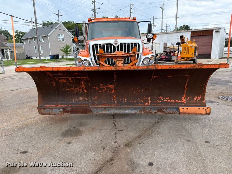 image for item OE9699 2008 International WorkStar 7400 dump truck