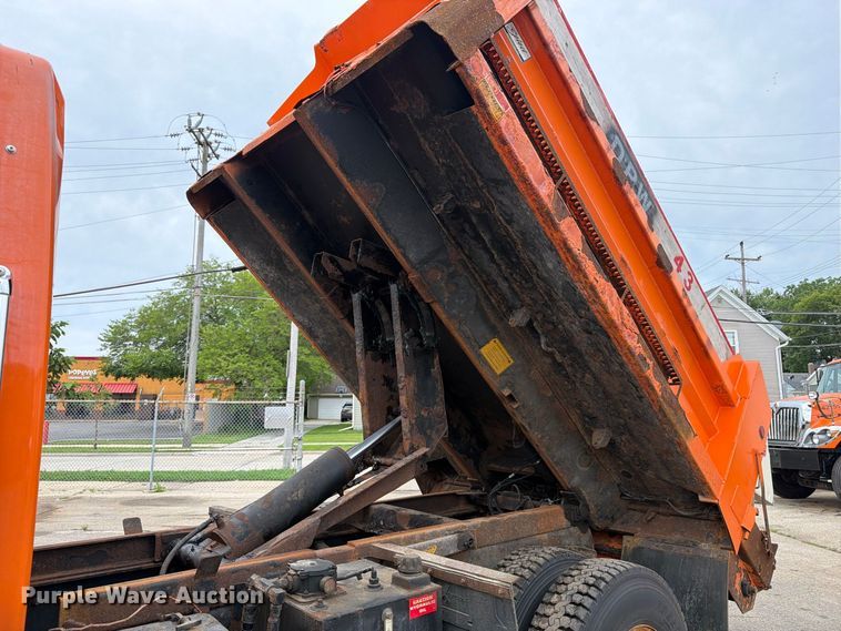 image for item OE9699 2008 International WorkStar 7400 dump truck