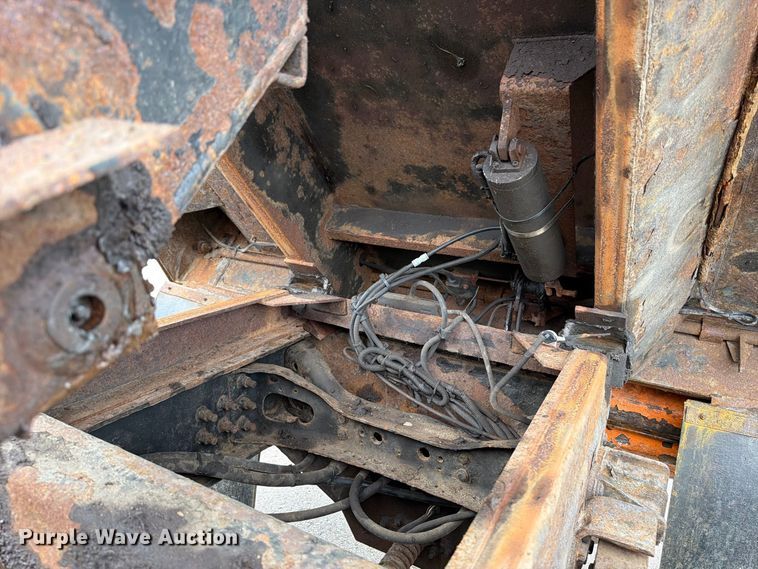 image for item OE9699 2008 International WorkStar 7400 dump truck