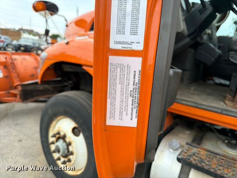 image for item OE9699 2008 International WorkStar 7400 dump truck