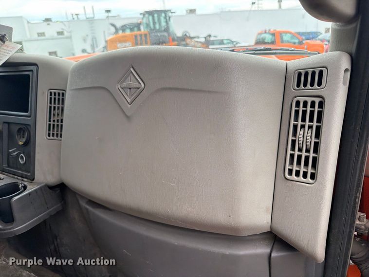 image for item OE9699 2008 International WorkStar 7400 dump truck