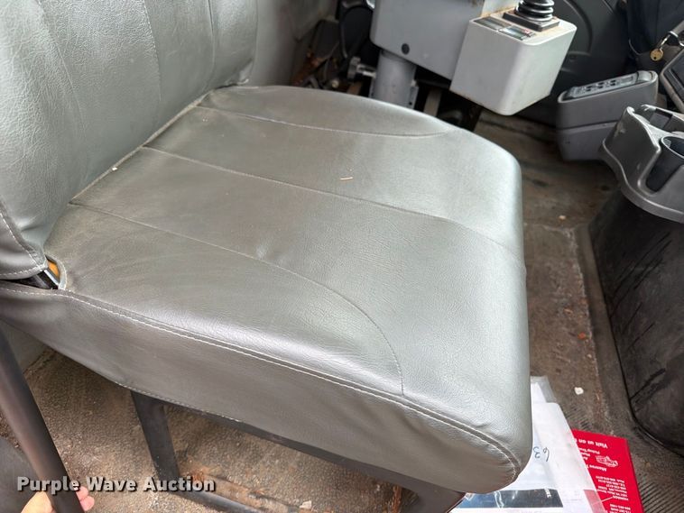 image for item OE9699 2008 International WorkStar 7400 dump truck