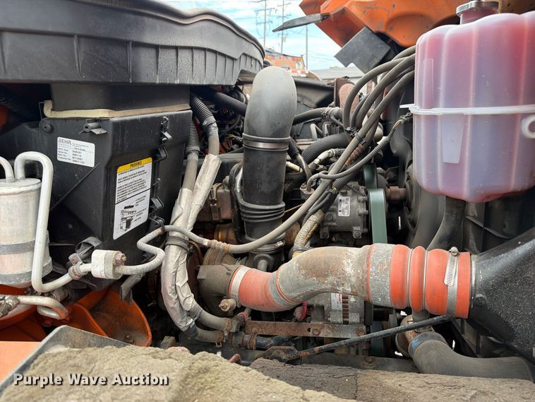 image for item OE9699 2008 International WorkStar 7400 dump truck