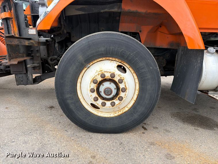 image for item OE9699 2008 International WorkStar 7400 dump truck