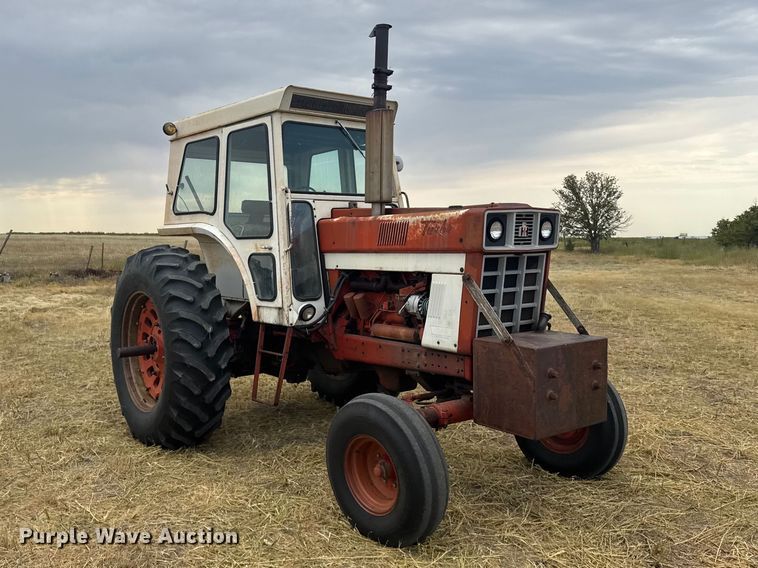 image for item DY3179 1973 International Harvester 1066 tractor