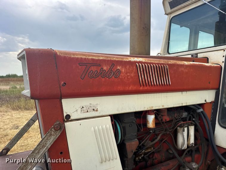 image for item DY3179 1973 International Harvester 1066 tractor