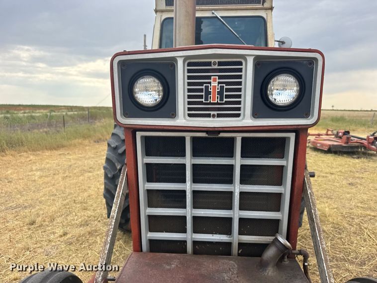 image for item DY3179 1973 International Harvester 1066 tractor