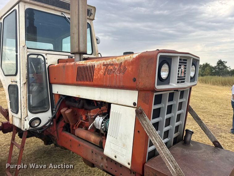image for item DY3179 1973 International Harvester 1066 tractor