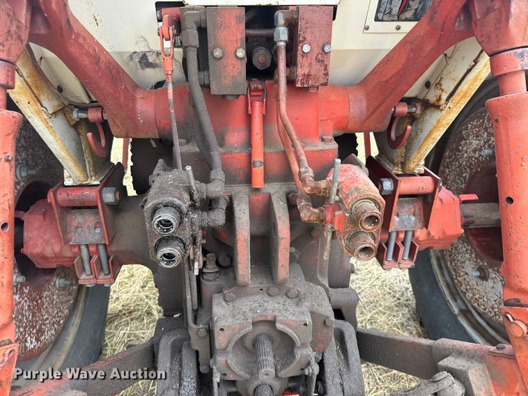 image for item DY3179 1973 International Harvester 1066 tractor