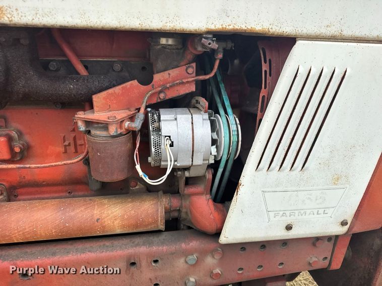 image for item DY3179 1973 International Harvester 1066 tractor