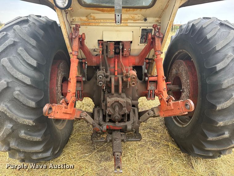 image for item DY3179 1973 International Harvester 1066 tractor
