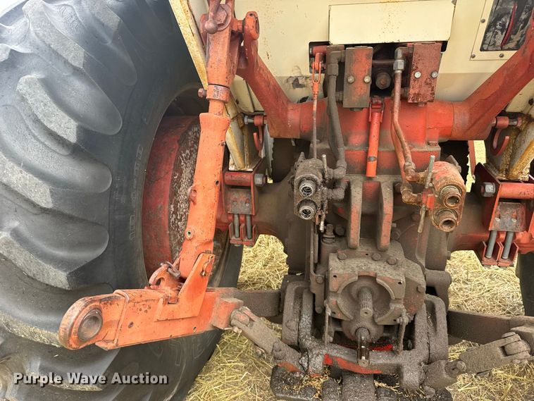 image for item DY3179 1973 International Harvester 1066 tractor