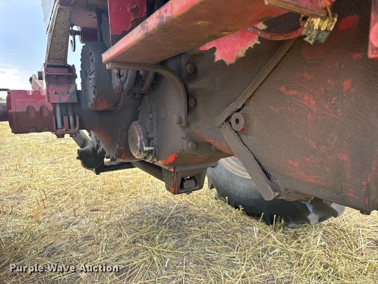 image for item DY3179 1973 International Harvester 1066 tractor