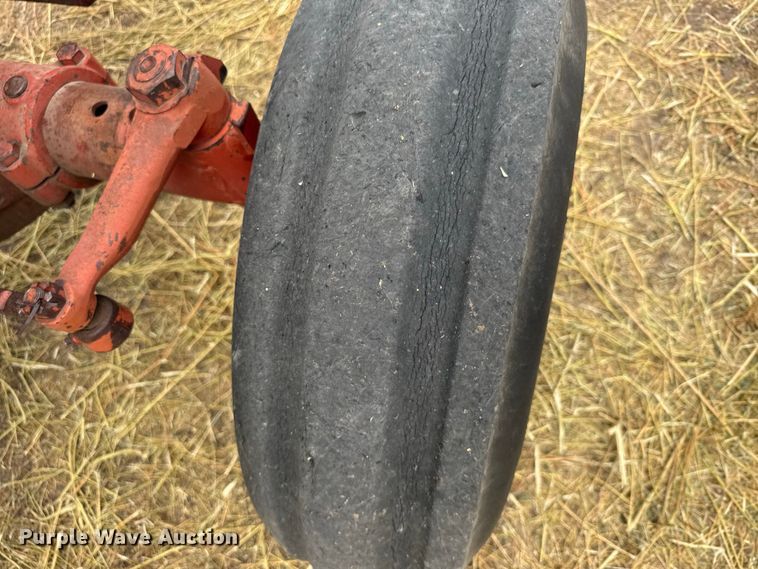 image for item DY3179 1973 International Harvester 1066 tractor