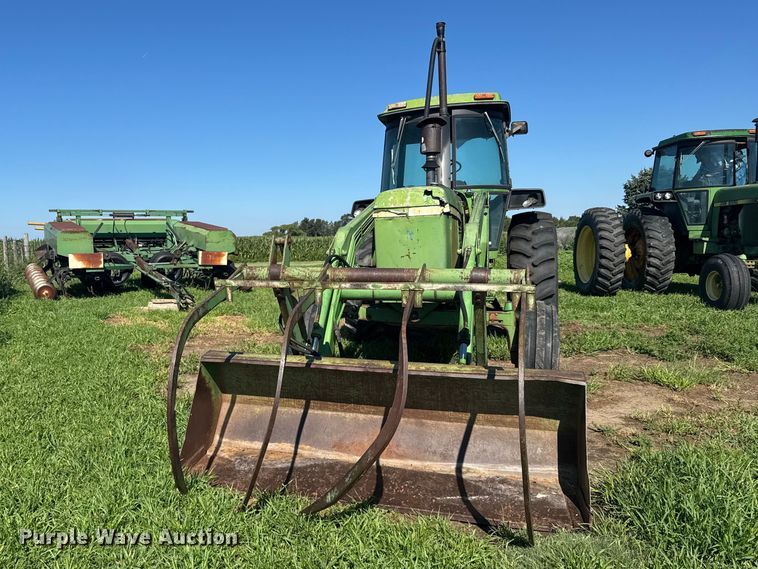 image for item DY3223 John Deere 4230 tractor
