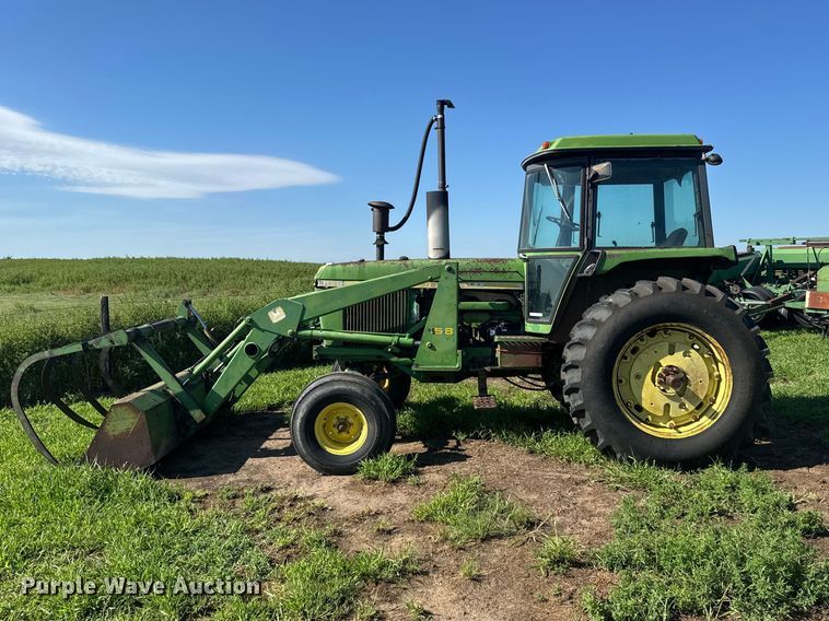 image for item DY3223 John Deere 4230 tractor