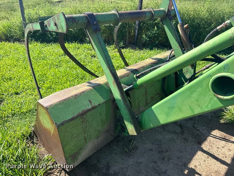 image for item DY3223 John Deere 4230 tractor