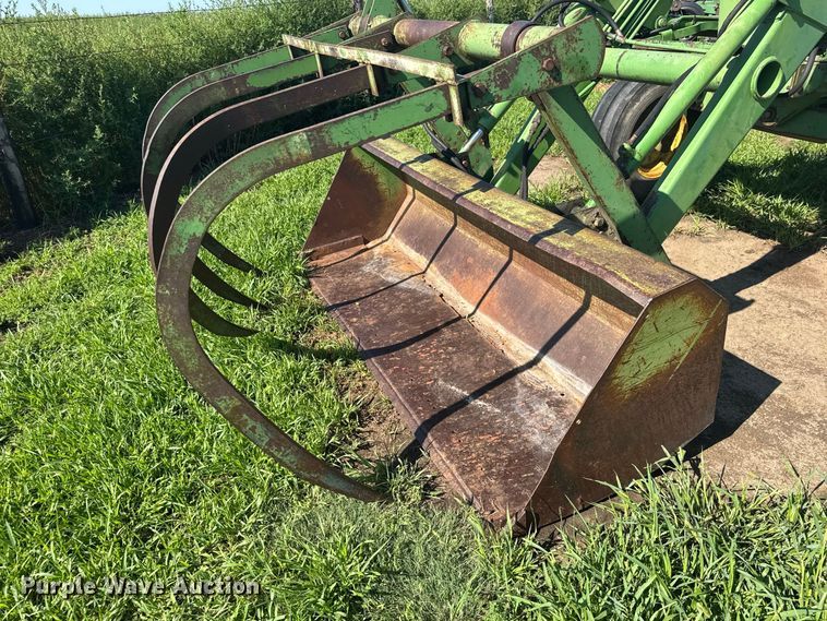image for item DY3223 John Deere 4230 tractor