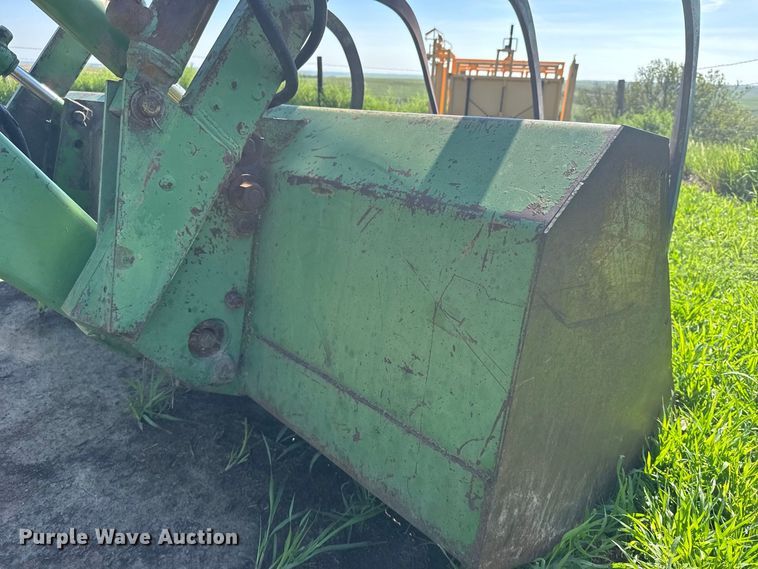 image for item DY3223 John Deere 4230 tractor