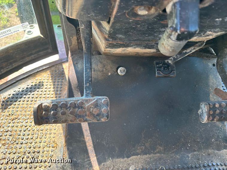 image for item DY3223 John Deere 4230 tractor