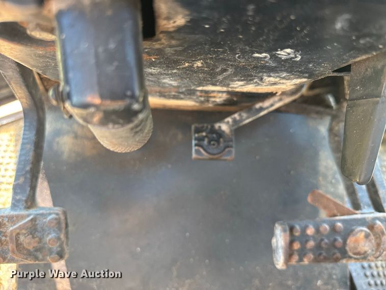 image for item DY3223 John Deere 4230 tractor