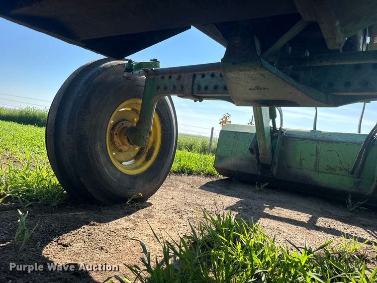 image for item DY3223 John Deere 4230 tractor