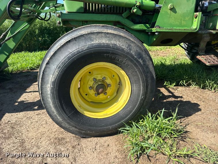 image for item DY3223 John Deere 4230 tractor