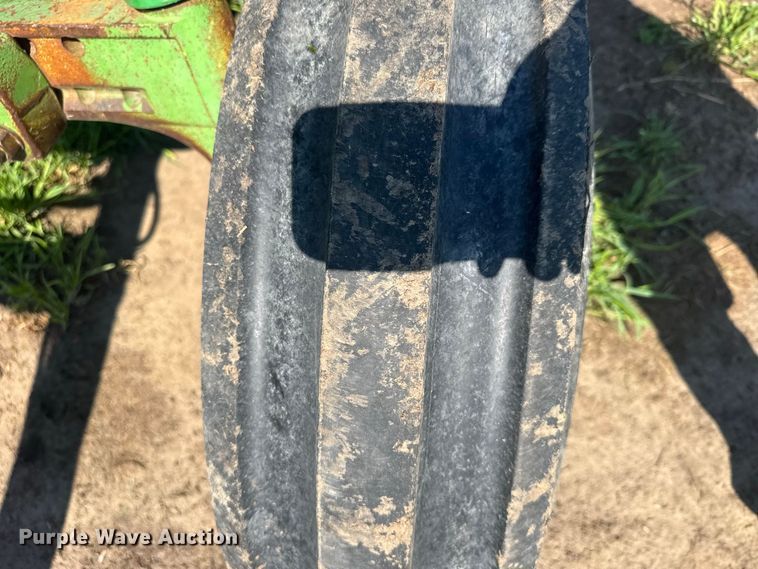 image for item DY3223 John Deere 4230 tractor