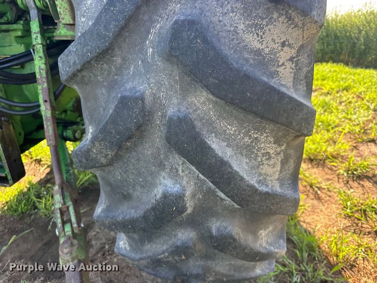 image for item DY3223 John Deere 4230 tractor