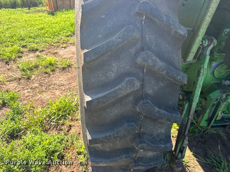 image for item DY3223 John Deere 4230 tractor
