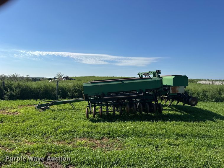 image for item DY3224 Great Plains grain drill