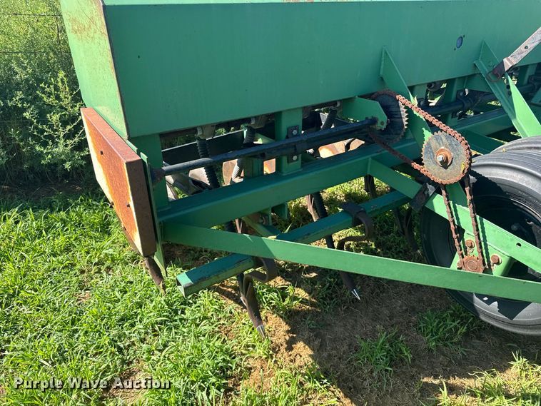 image for item DY3224 Great Plains grain drill